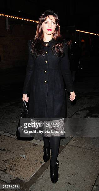 Kelly Brook leaving The Noel Coward Theatre on November 13, 2009 in London, England.