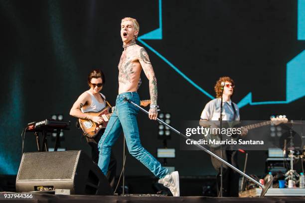 Jesse Rutherford The Neighbourhood Band Photos and Premium High Res Pictures - Getty Images