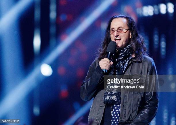 Canadian singer-songwriter Geddy Lee speaks on stage during the 2018 JUNO Awards at Rogers Arena on March 25, 2018 in Vancouver, Canada.