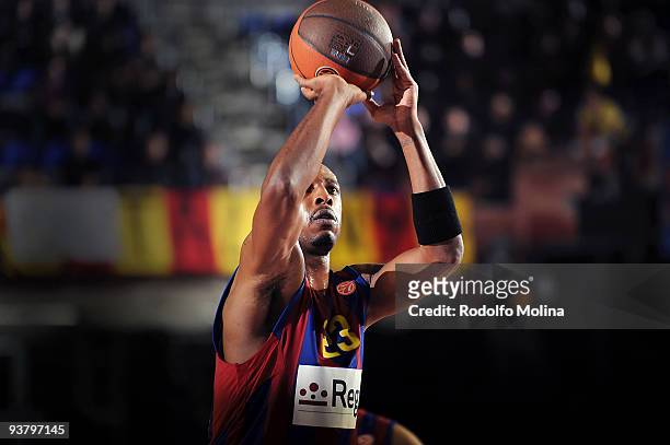 Terence Morris, #23 of Regal FC Barcelona in action during the Euroleague Basketball Regular Season 2009-2010 Game Day 6 between Regal FC Barcelona v...