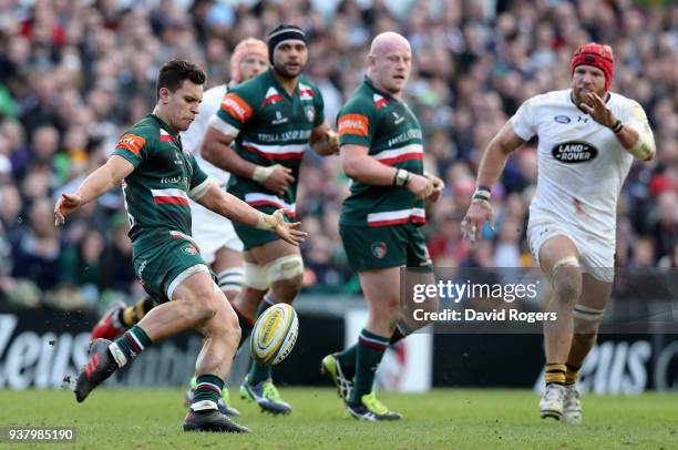 Matt Toomua of Leicester kicks the ball upfield during the Aviva Premiership match between Leicester Tigers and Wasps at Welford Road on March 25,...