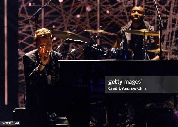 Canadian singer-songwriter Shawn Hook performs on stage during the 2018 JUNO Awards at Rogers Arena on March 25, 2018 in Vancouver, Canada.