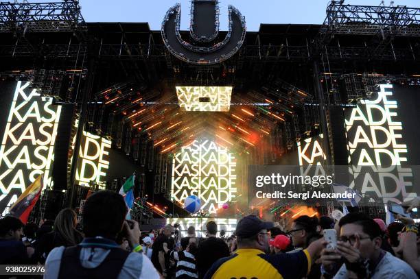 Kaskade performs on stage at Ultra Music Festival at Bayfront Park on March 25, 2018 in Miami, Florida.