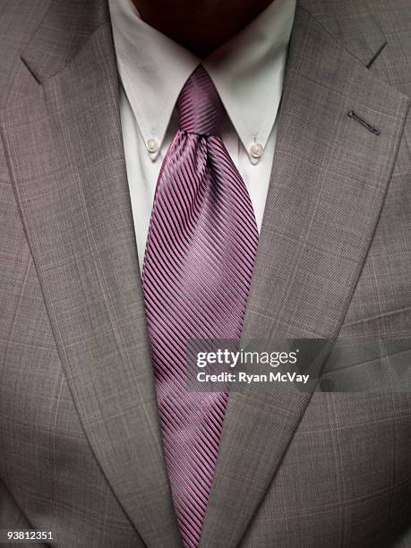 close-up of business suit and tie - costume complet photos et images de collection