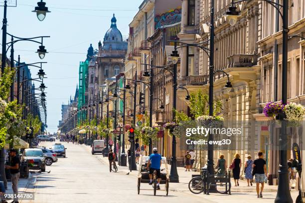 via piotrkowska a lodz, polonia - lodz foto e immagini stock