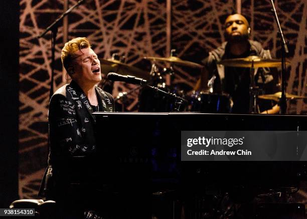 Canadian singer-songwriter Shawn Hook performs on stage during the 2018 JUNO Awards at Rogers Arena on March 25, 2018 in Vancouver, Canada.