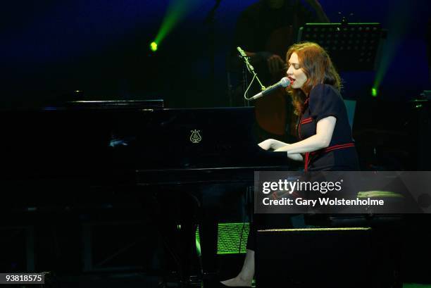 Regina Spektor performs on stage at Manchester Apollo on December 3, 2009 in Manchester, England.