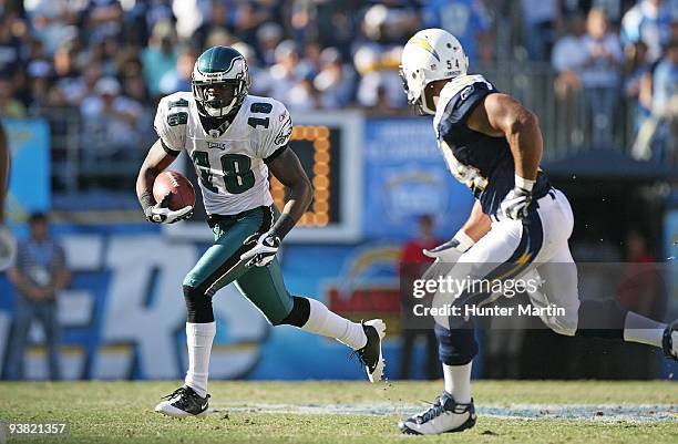 Wide receiver Jeremy Maclin of the Philadelphia Eagles runs with the ball during a game against the San Diego Chargers on November 14, 2009 at...