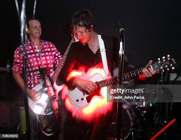 Designer Tom Dixon performs with Damian Kulash of OK Go during Fendi Design Miami-Stereo Craft Design Performances on December 3, 2009 in Miami,...