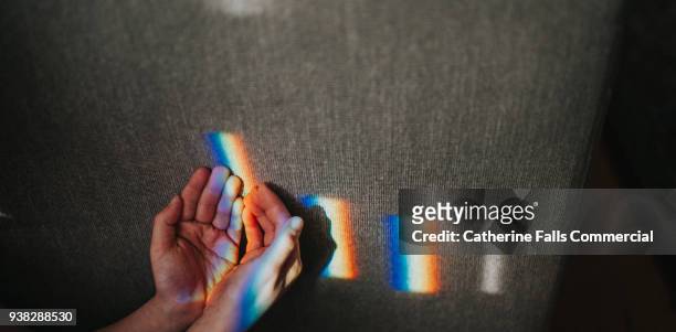 catching rainbows - physik stock-fotos und bilder