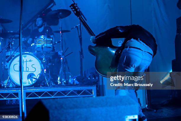 Ross Jarman and Ryan Jarman of The Cribs perform on stage at Brixton Academy on December 3, 2009 in London, England.