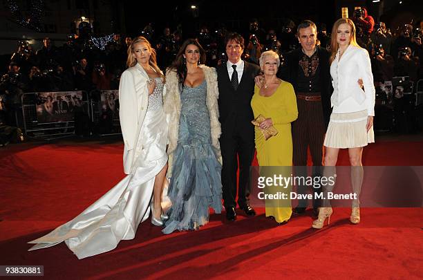 Kate Hudson, Penelope Cruz, Rob Marshall, Dame Judi Dench, Daniel Day Lewis and Nicole Kidman attend the 'Nine' world film premiere at the Odeon...