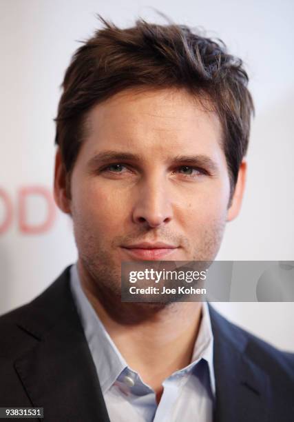 Actor Peter Facinelli attends Tribeca Film Institute's benefit screening of "Everybody's Fine" at AMC Lincoln Square on December 3, 2009 in New York...