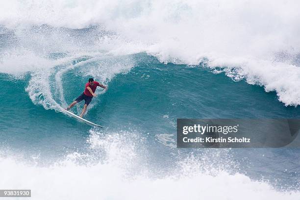 Joel Parkinson of Australia surfs during the round of 32 at the O'Neill World Cup of Surfing on December 3, 2009 in Sunset Beach, Hawaii. On December...