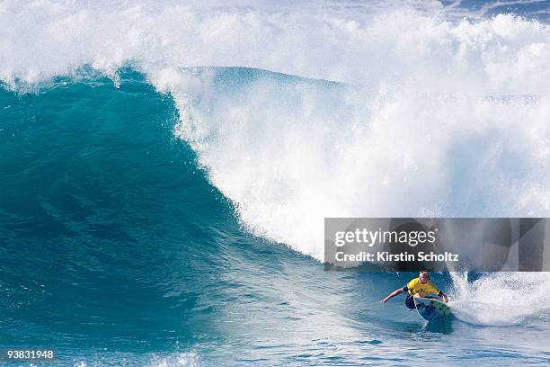 Tanner Gudauskas surfs during the round of 32 at the O'Neill World Cup of Surfing on December 3, 2009 in Sunset Beach, Hawaii.