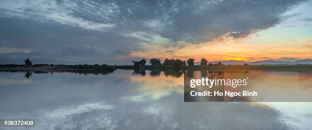 beautiful sunset in ba river, phu yen, viet nam - phu yen province stock pictures, royalty-free photos & images