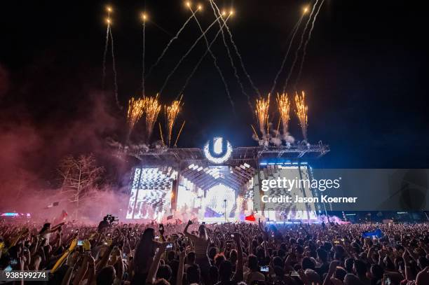 The Chainsmokers perform during Ultra Music Festival 2018 at Bayfront Park on March 24, 2018 in Miami, Florida.