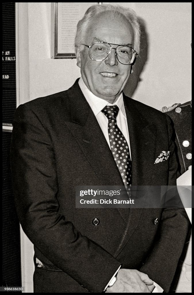 Brian Rix Portrait of actor Brian Rix at Bermans and Nathans, London, 1996. News ...