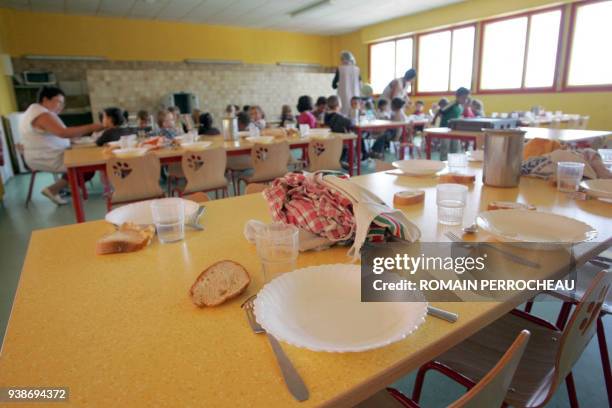 Photo prise le 4 septembre 2009 à Saint-Michel près d'Angoulême, de la cantine scolaire de l'école maternelle Charles Perrault, faisant partie des...