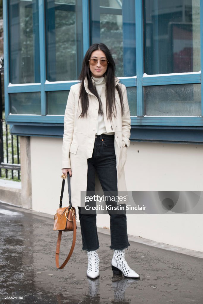 Street Style : Paris Fashion Week Womenswear Fall/Winter 2018/2019 : Day Four