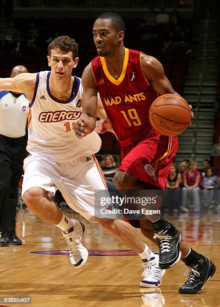 Ron Howard of Fort Wayne drives past Pat Carroll of Iowa in the first half of their NBA D-League game December 3, 2009 at the Wells Fargo Arena in...