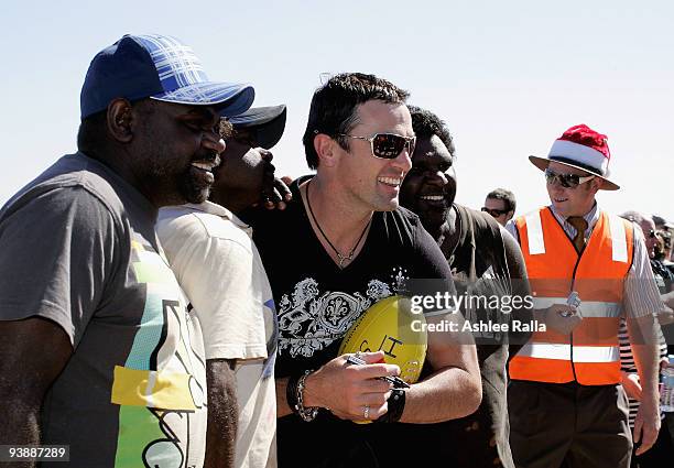 Singer Shannon Noll poses with fans on December 4, 2009 in Watson, Australia. The Great Southern Railway's Indian Pacific travels the 4,352km between...