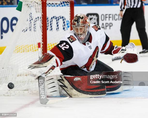 Goalie Antti Raanta of the Arizona Coyotes skates against the Tampa Bay Lightning at Amalie Arena on March 26, 2018 in Tampa, Florida. "n