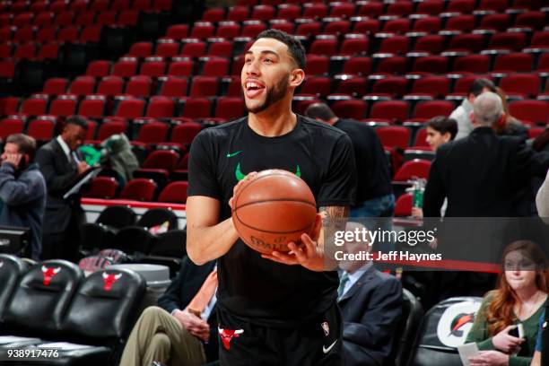 Denzel Valentine of the Chicago Bulls warms up before the game against the Cleveland Cavaliers on March 17, 2018 at the United Center in Chicago,...