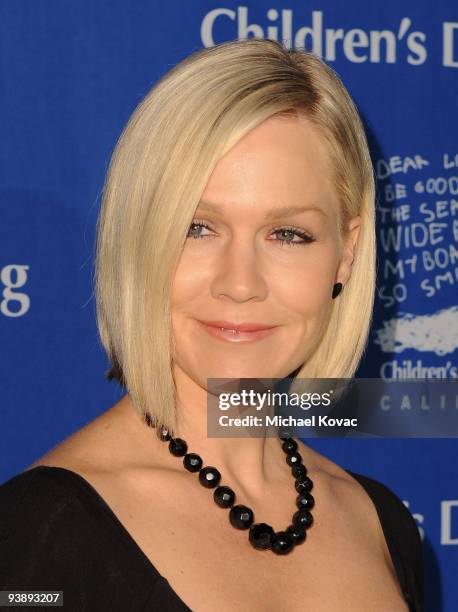 Actress Jennie Garth at the Children's Defense Fund's 19th Annual Los Angeles "Beat the Odds" Awards at Beverly Hills Hotel on December 3, 2009 in...