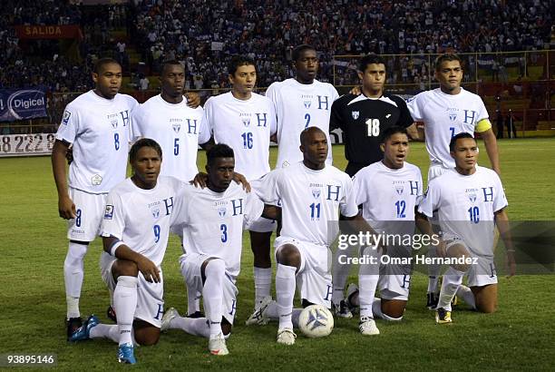 Honduras team pose for a photograph before their match against El Salvador as part of the 2010 FIFA World Cup Qualifier at Cuscatlan Stadium on...