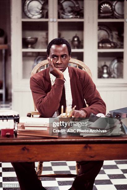 Benson - "The Layoff" - Season 1 - Episode 6 - August 22, 1979 Robert Guillaume as Benson DuBois.