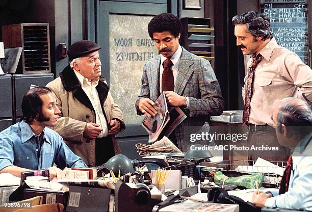 The Psychiatrist" - Season Two - 2/26/76, Gregory Sierra , Martin Garner , Ron Glass , Hal Linden , Abe Vigoda ,