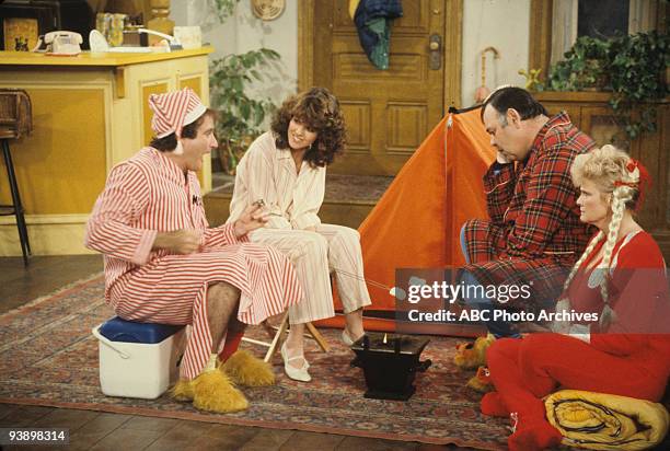 Pajama Game II" 1/7/82 Robin Williams, Pam Dawber, Jonathan Winters, Maureen Arthur