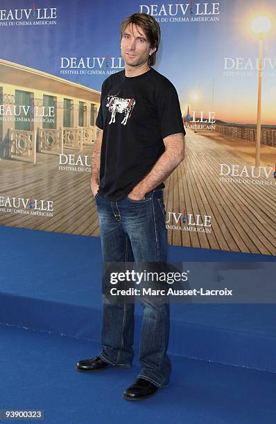Sharlto Copley pose during the photocall of their movie 'District 9' on September 6, 2009 at the 35th American Film Festival, in Deauville, France.