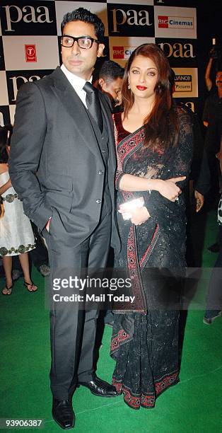 Actors Abhishek and Aishwarya Bachchan at the premiere of the film �Paa� in Mumbai on Thursday, December 3, 2009.
