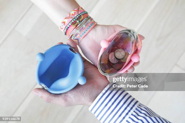 woman with money, man with none - man with empty wallet stock pictures, royalty-free photos & images