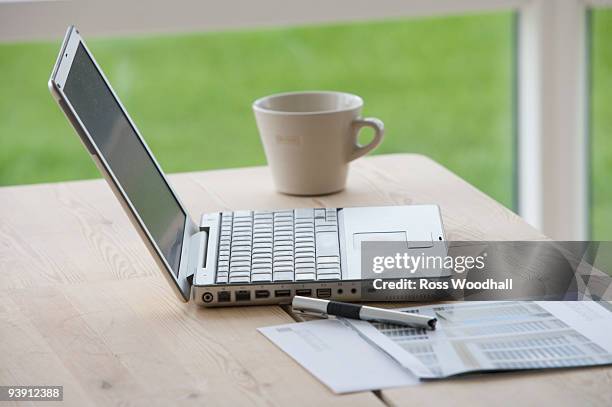 working from home - ross woodhall stock pictures, royalty-free photos & images