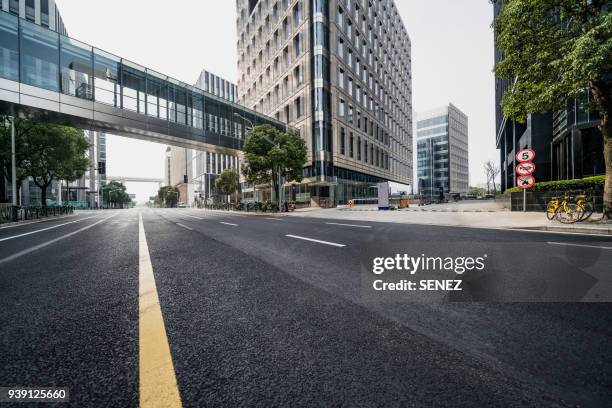 urban road - asfalto - fotografias e filmes do acervo