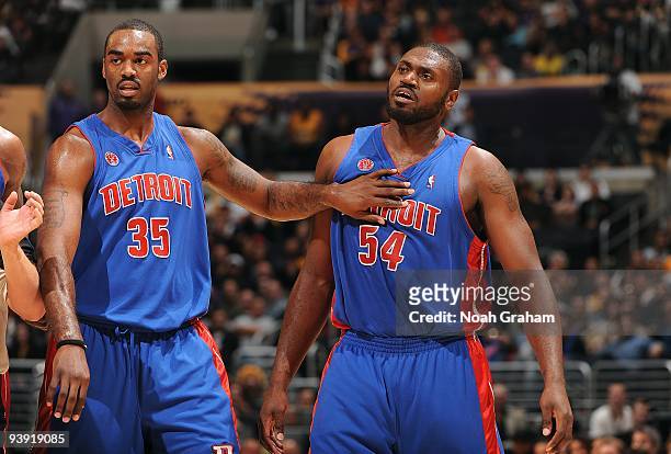DaJuan Summers of the Detroit Pistons calms down teammate Jason Maxiell during the game against the Los Angeles Lakers at Staples Center on November...
