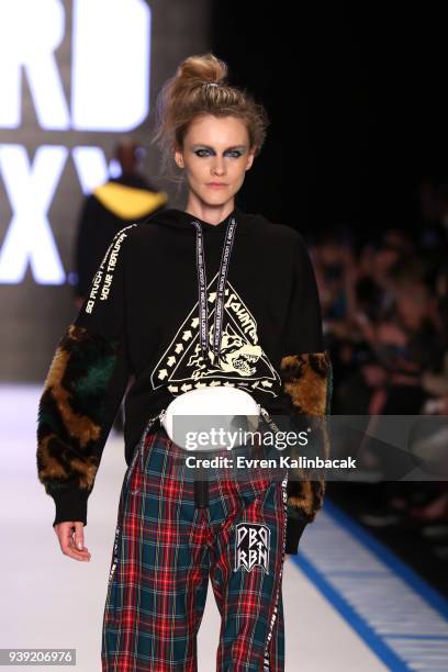 Model walks the runway for the DB Berdan show during Mercedes Benz Fashion Week Istanbul at Zorlu Center on March 28, 2018 in Istanbul, Turkey.