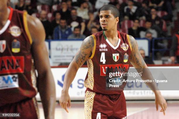 Edgar Sosa Basket Photos and Premium High Res Pictures Getty Images