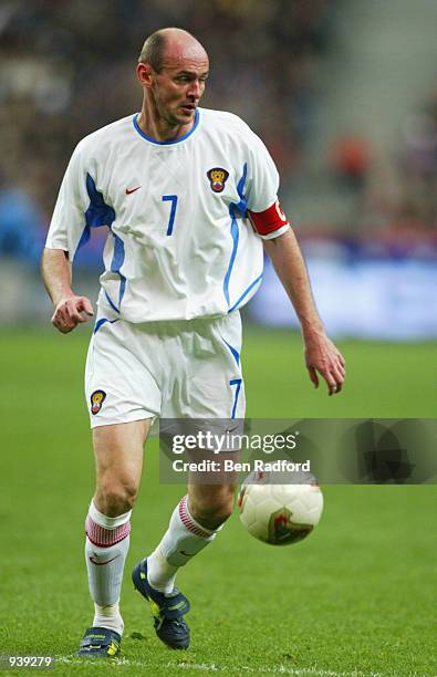 Viktor Onopko of Russia runs with the ball during the International Friendly match between France and Russia played at the Stade de France, in St...