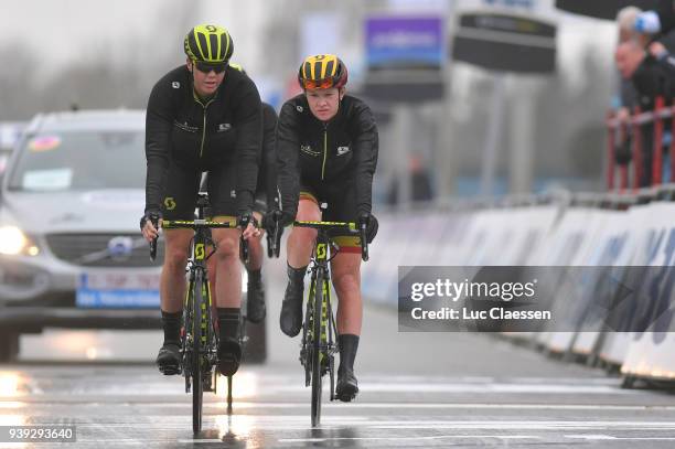 Arrival / Jolien DHoore of Belgium and Team Mitchelton-Scott / Sarah Roy of Australia and Team Mitchelton-Scott / during the 7th Dwars door...