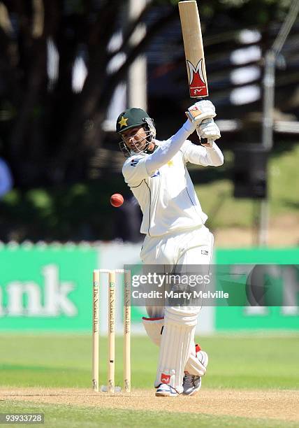 Shoaib Malik of Pakistan bats during day three of the Second Test match between New Zealand and Pakistan at Basin Reserve on December 5, 2009 in...