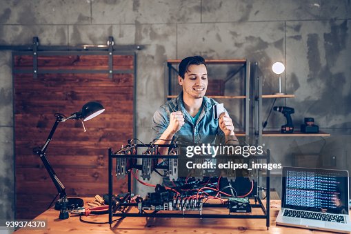 使用 GPU 編寫挖掘平臺的程式師 使用 GPU 編寫挖掘平臺的程式師