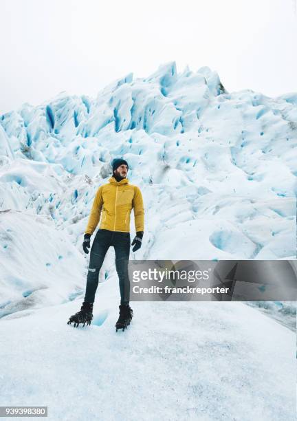 perito moreno glacier in argentina - glacier collapsing stock pictures, royalty-free photos & images