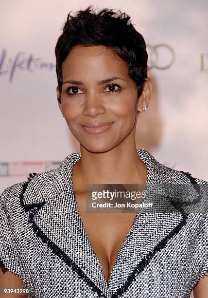 Actress Halle Berry arrives at The Hollywood Reporter's Annual Women in Entertainment Breakfast at the Beverly Hills Hotel on December 4, 2009 in...