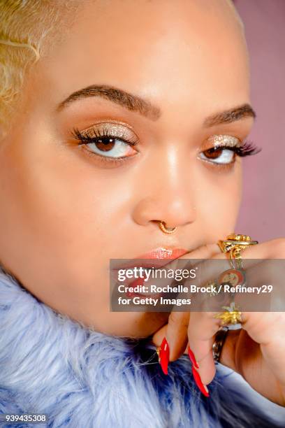 portait of young woman with fingerwaves and manicure - noapologiescollection stock-fotos und bilder