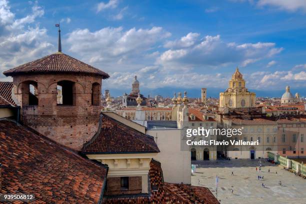 piazza castello, turijn, italië - turijn stockfoto's en -beelden