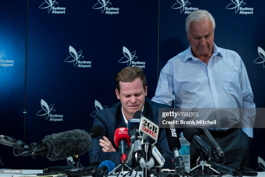Australian Cricket Players Arrive In Sydney